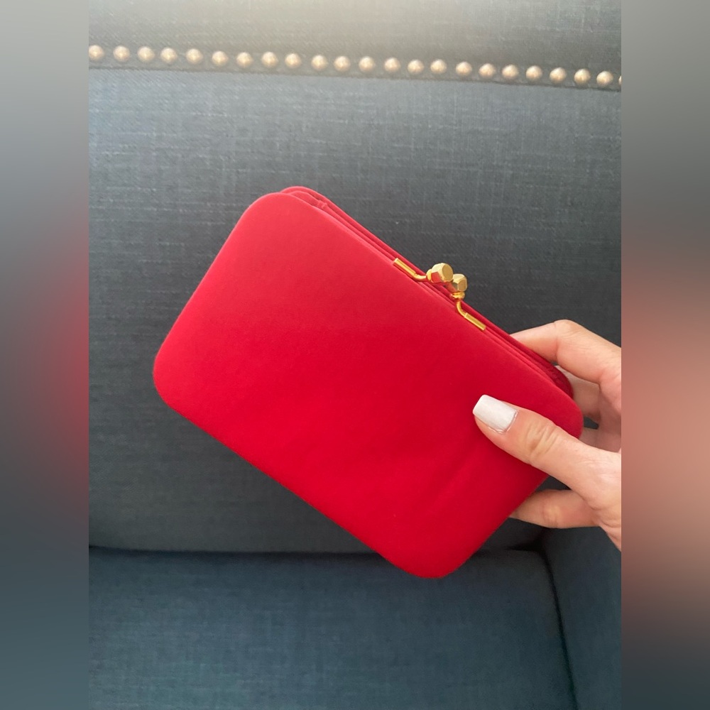 Vintage Elegant Red Clutch/ Crossbody Bag Gold Tone Hardware - Picture 12 of 16